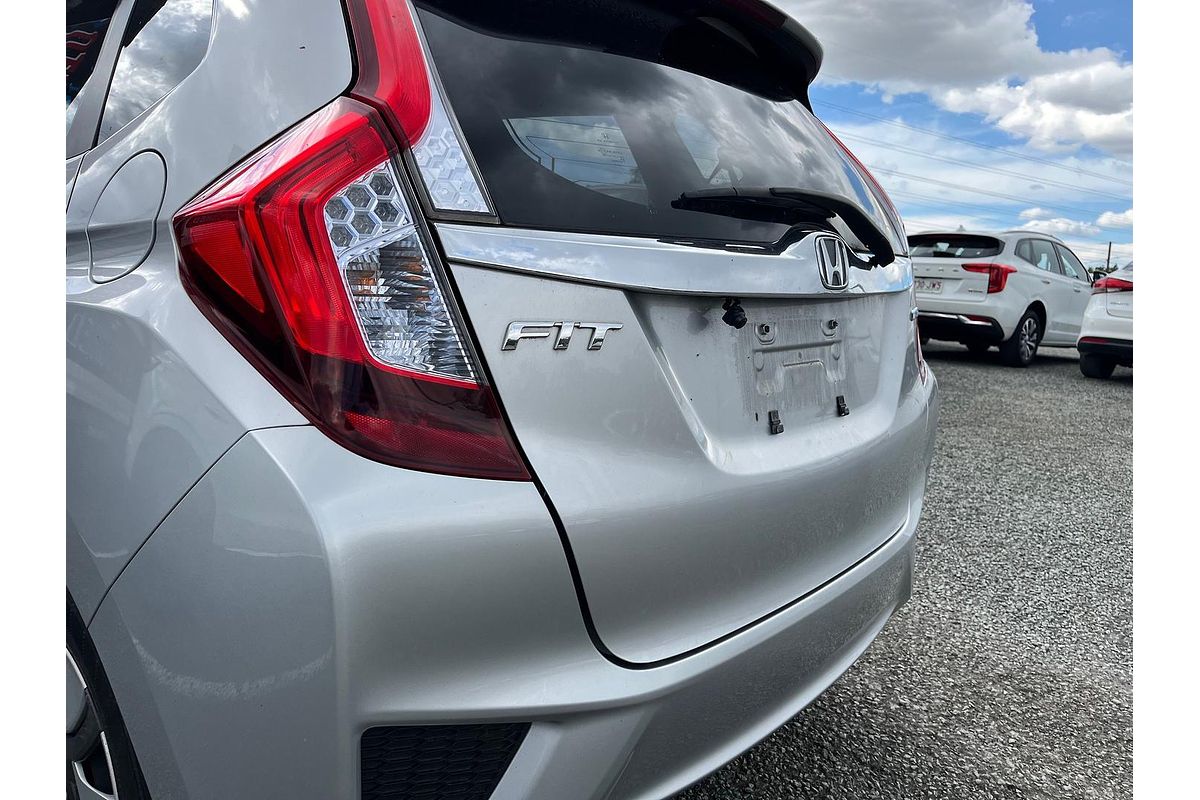 2015 Honda Fit Hybrid F Package GP5
