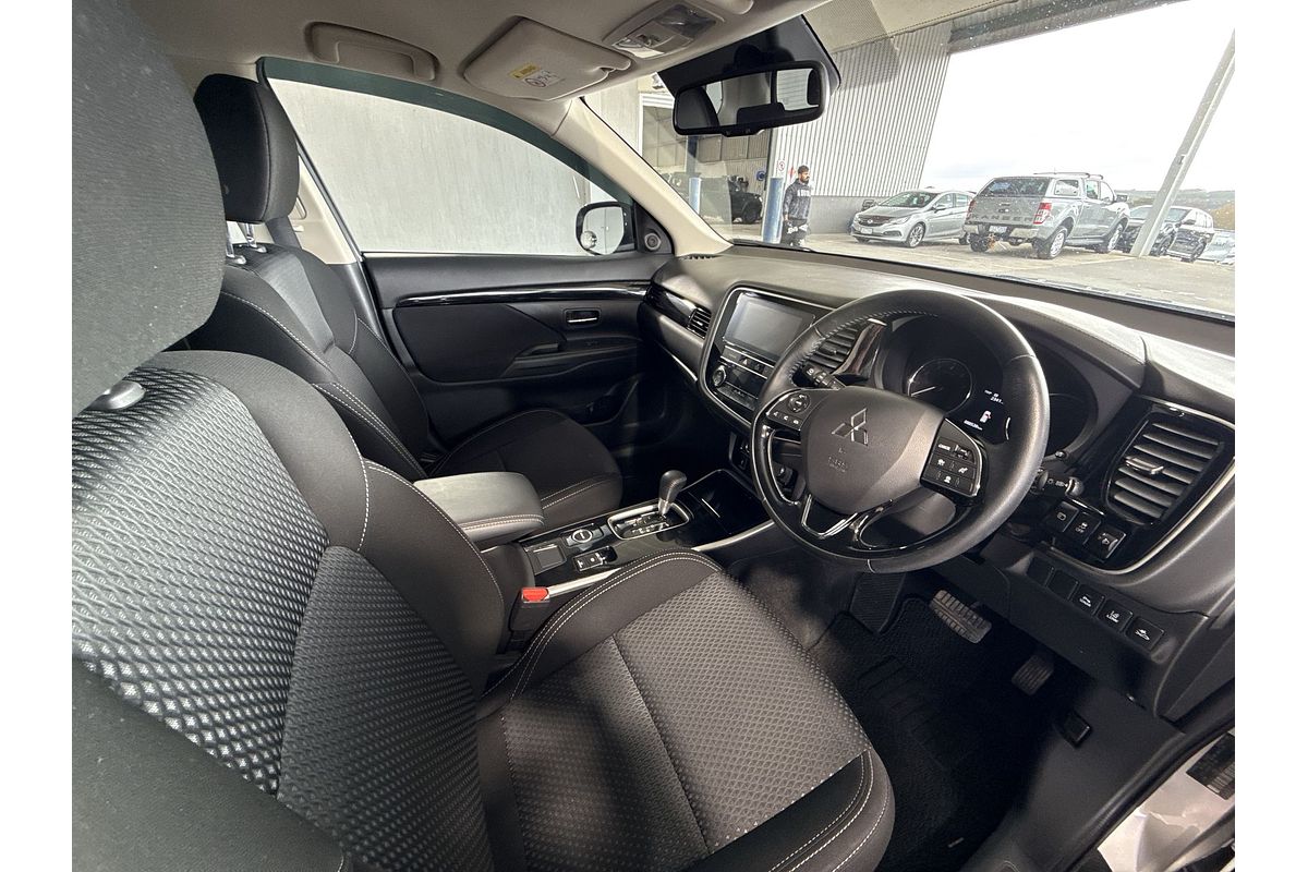 2018 Mitsubishi Outlander ES ADAS ZL
