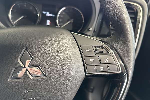 2018 Mitsubishi Outlander ES ADAS ZL