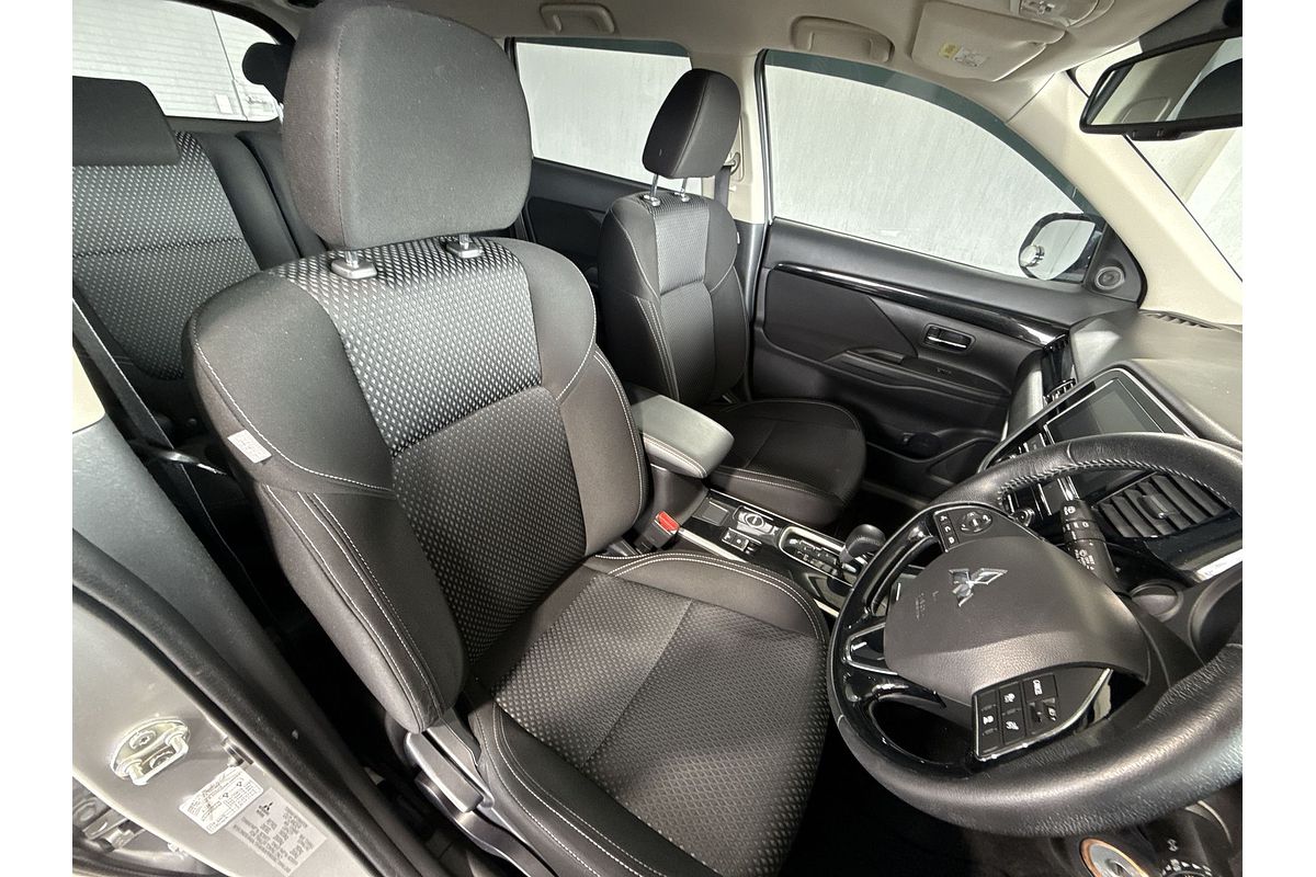 2018 Mitsubishi Outlander ES ADAS ZL