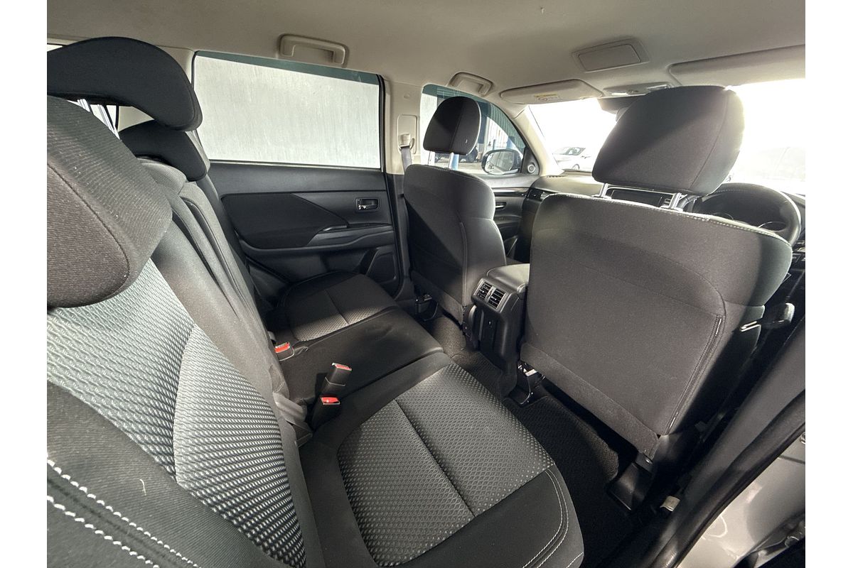 2018 Mitsubishi Outlander ES ADAS ZL