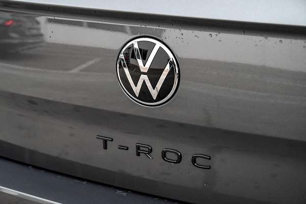 2025 Volkswagen T-Roc 140TSI R-Line D11