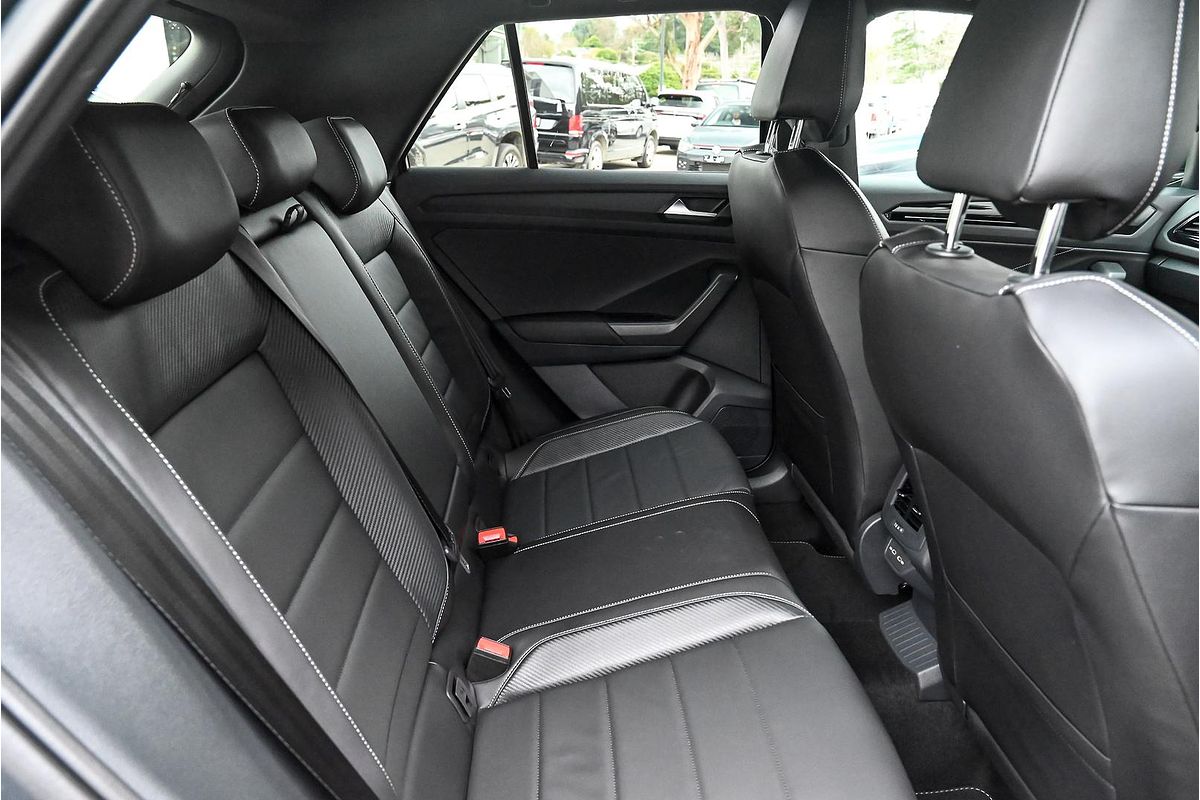 2025 Volkswagen T-Roc 140TSI R-Line D11