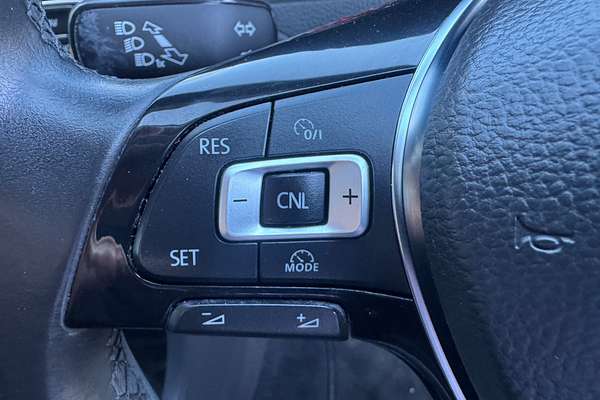 2014 Volkswagen Golf 103TSI Highline 7