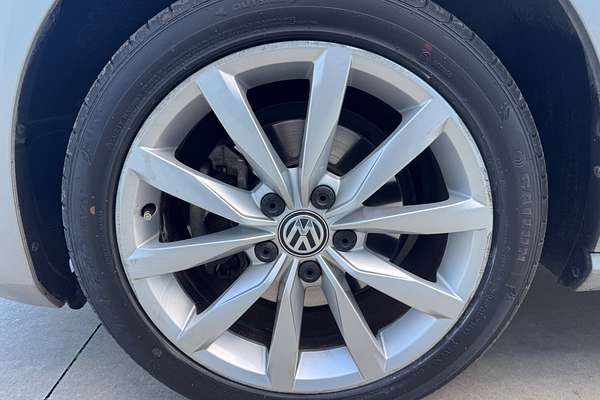2014 Volkswagen Golf 103TSI Highline 7