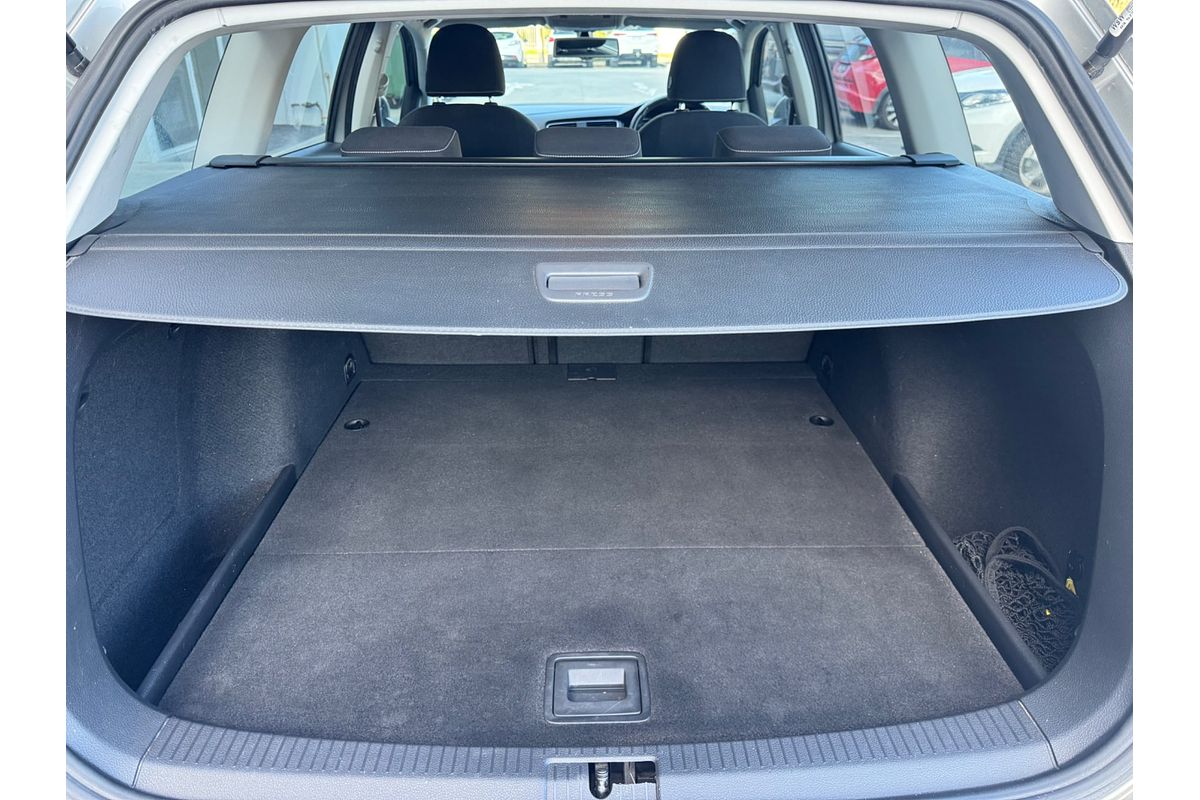 2014 Volkswagen Golf 103TSI Highline 7