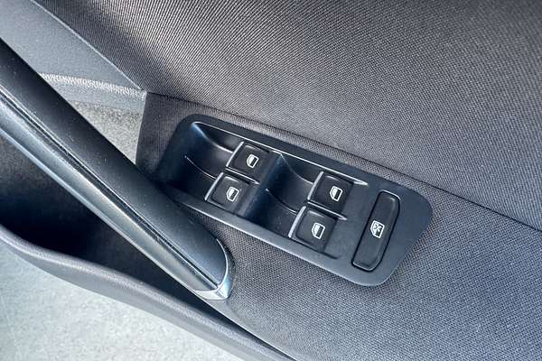 2014 Volkswagen Golf 103TSI Highline 7