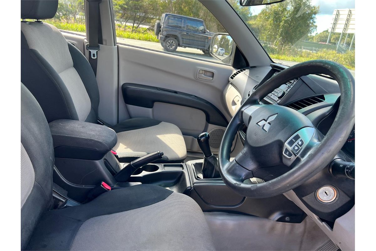 2011 Mitsubishi Triton GLX MN Rear Wheel Drive