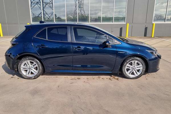2019 Toyota Corolla SX Hybrid ZWE211R