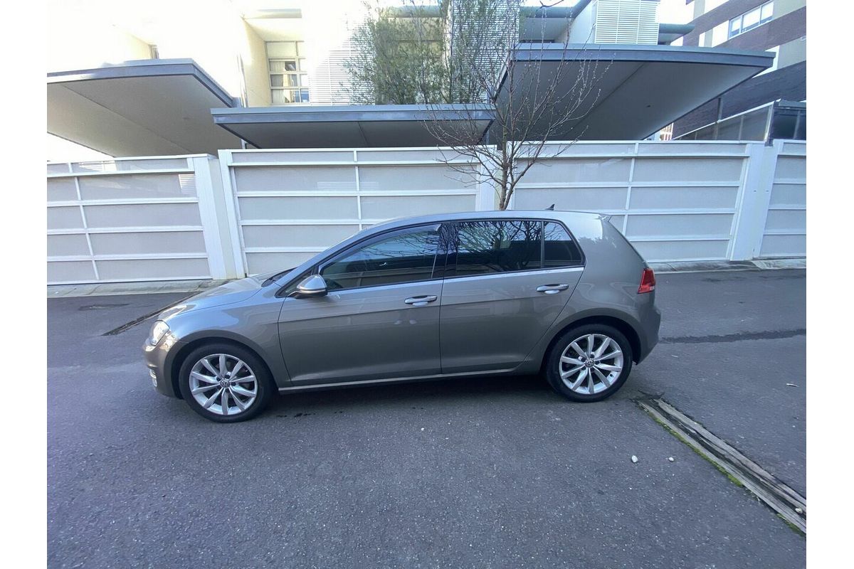 2013 Volkswagen Golf 103TSI Highline 7