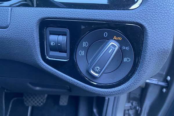 2013 Volkswagen Golf 103TSI Highline 7