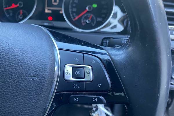 2013 Volkswagen Golf 103TSI Highline 7