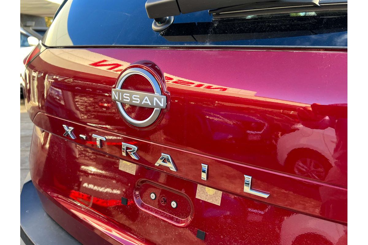2025 Nissan X-TRAIL ST-L T33