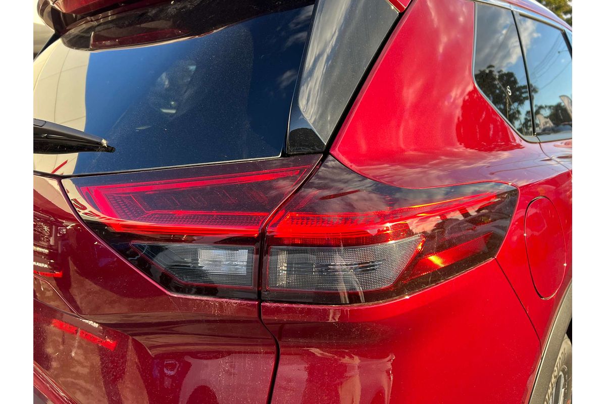 2025 Nissan X-TRAIL ST-L T33