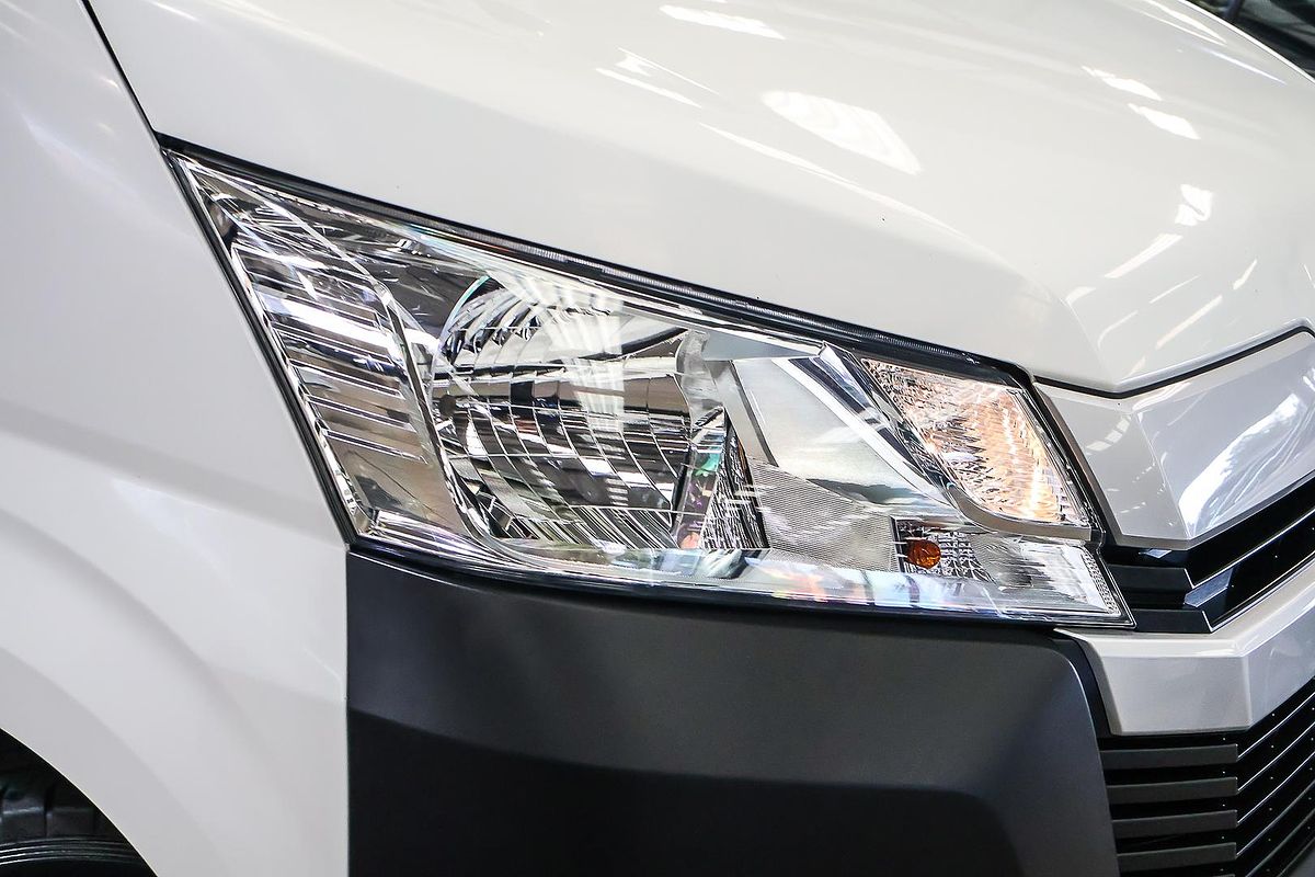 2022 Toyota Hiace GDH300R LWB
