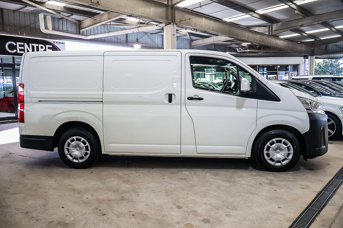 2022 Toyota Hiace GDH300R LWB