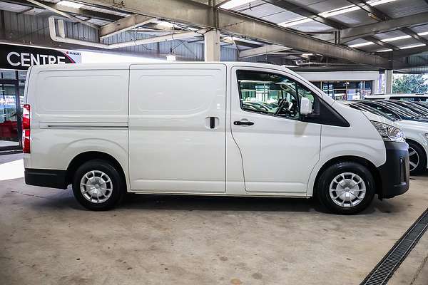 2022 Toyota Hiace GDH300R LWB