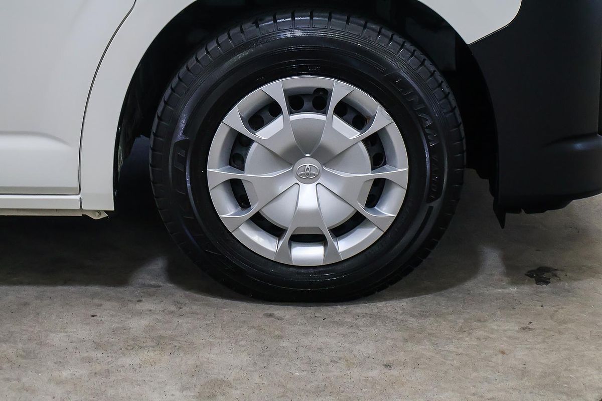 2022 Toyota Hiace GDH300R LWB