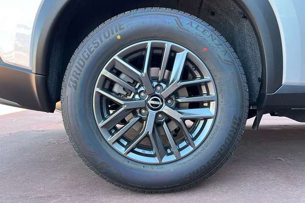 2025 Nissan X-TRAIL ST T33