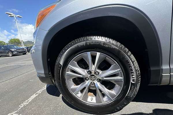 2016 Toyota Highlander LE