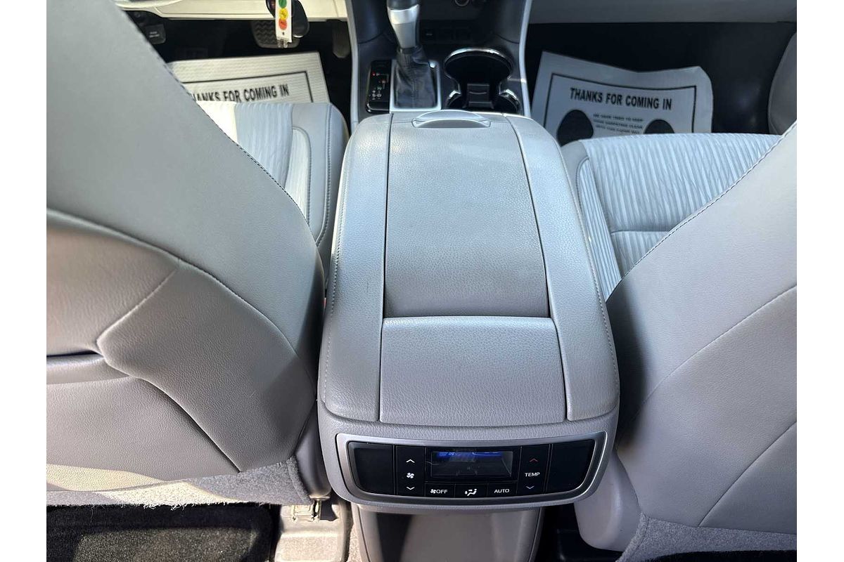 2016 Toyota Highlander LE