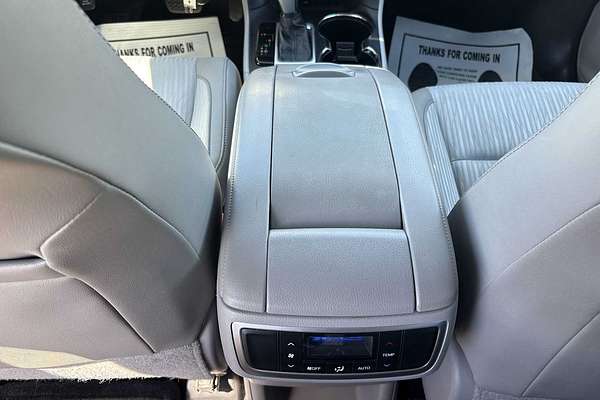 2016 Toyota Highlander LE