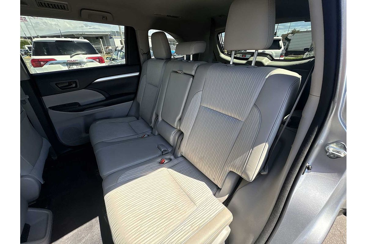 2016 Toyota Highlander LE