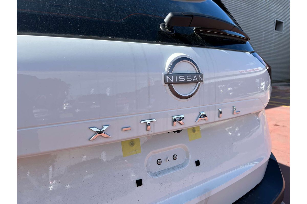2025 Nissan X-TRAIL ST T33