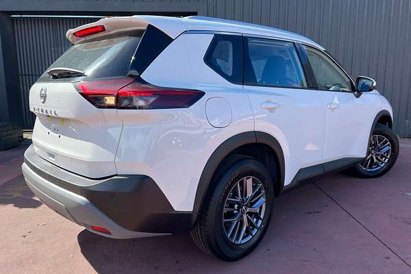 2025 Nissan X-TRAIL ST T33