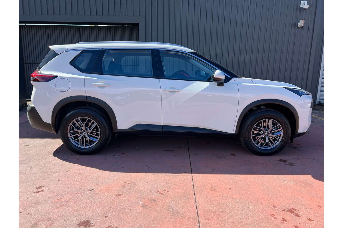 2025 Nissan X-TRAIL ST T33