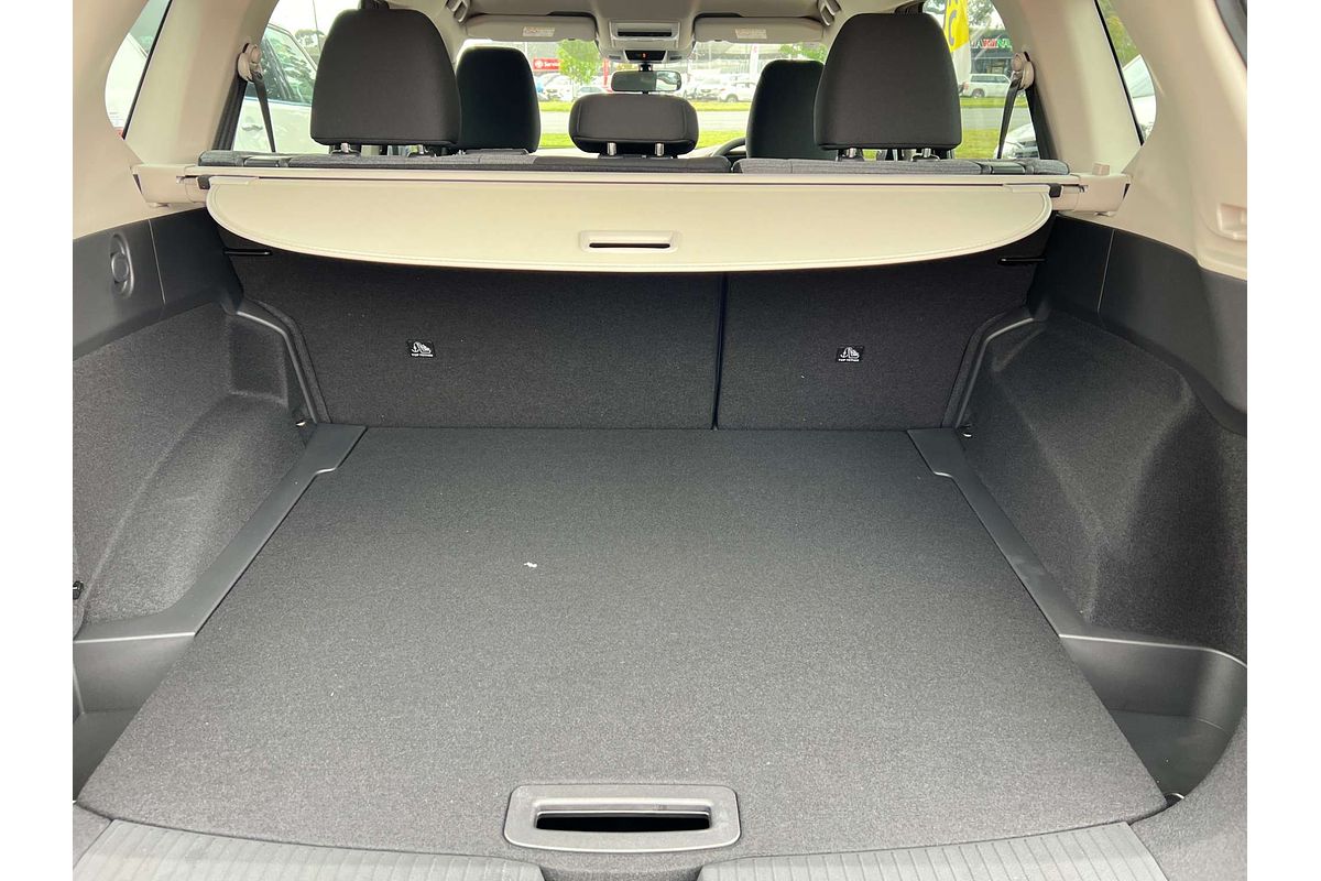 2025 Nissan X-TRAIL ST T33