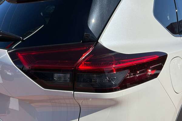 2025 Nissan X-TRAIL ST-L T33