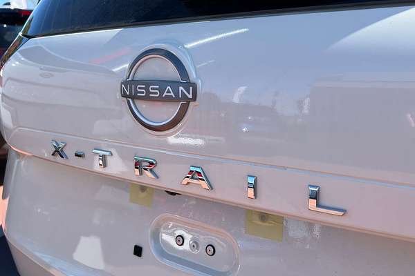 2025 Nissan X-TRAIL ST-L T33