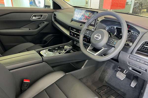 2025 Nissan X-TRAIL ST-L T33