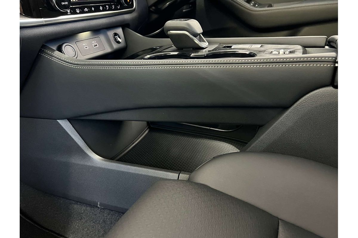 2025 Nissan X-TRAIL ST-L T33