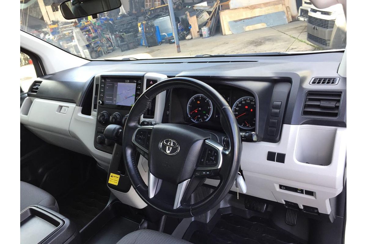 2021 Toyota Hiace SLWB COMMUTER (12 SEATS) GDH322R