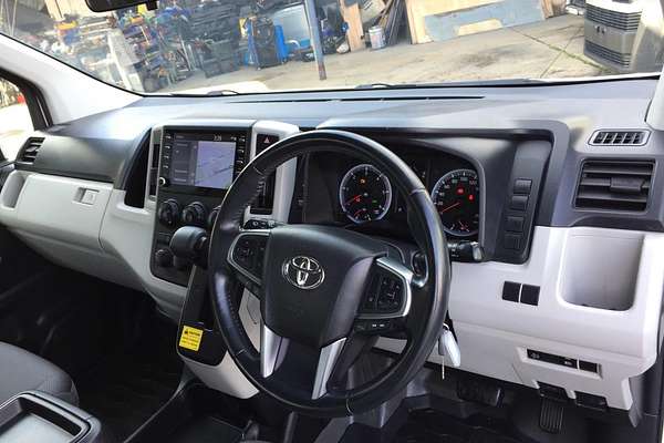 2021 Toyota Hiace SLWB COMMUTER (12 SEATS) GDH322R