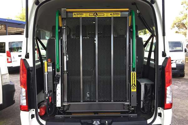 2021 Toyota Hiace SLWB COMMUTER (12 SEATS) GDH322R