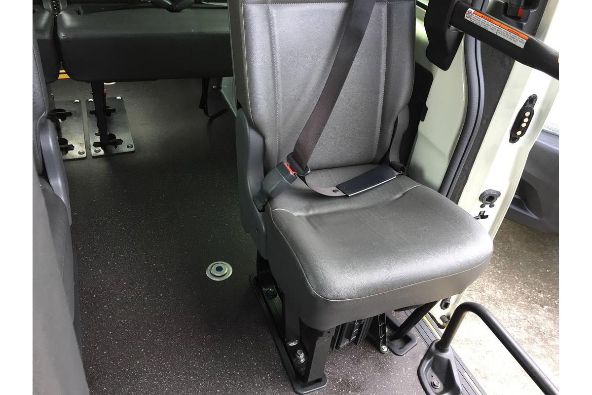 2021 Toyota Hiace SLWB COMMUTER (12 SEATS) GDH322R