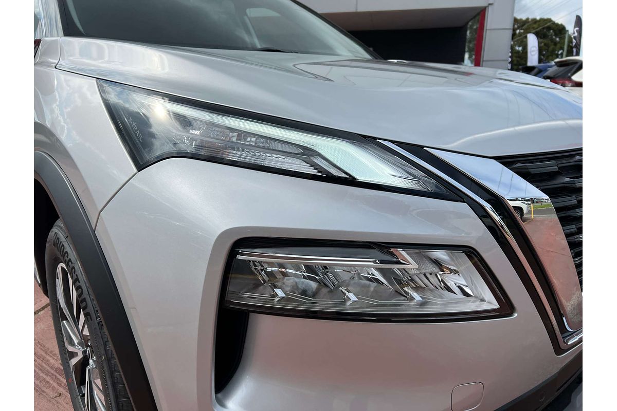 2025 Nissan X-TRAIL ST-L T33