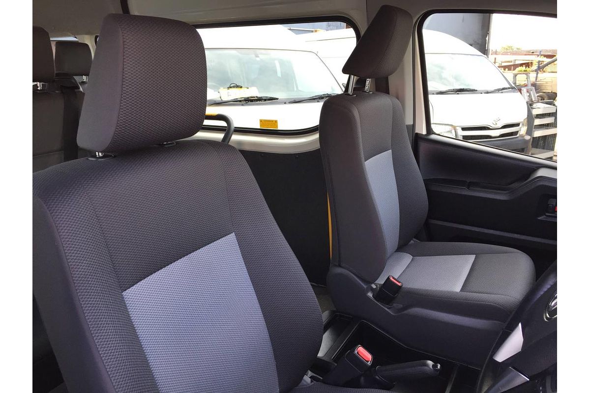 2021 Toyota Hiace SLWB COMMUTER (12 SEATS) GDH322R
