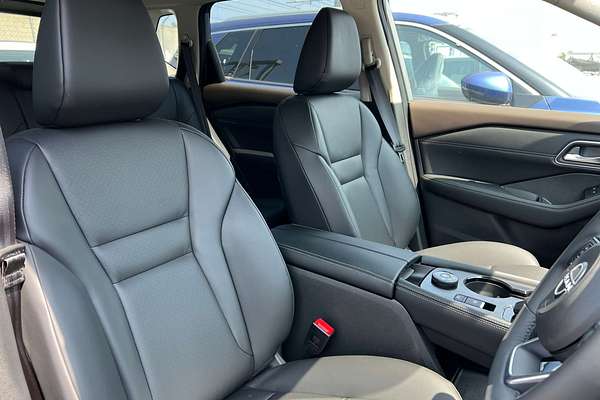 2025 Nissan X-TRAIL ST-L e-POWER T33