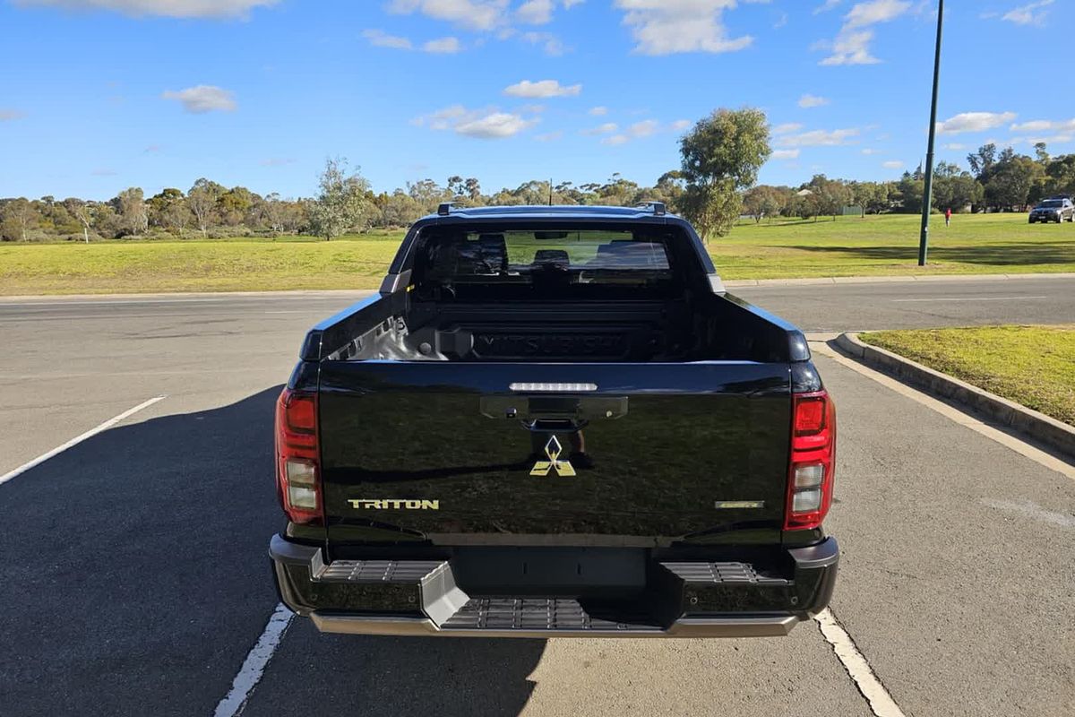 2025 Mitsubishi Triton GSR MV 4X4