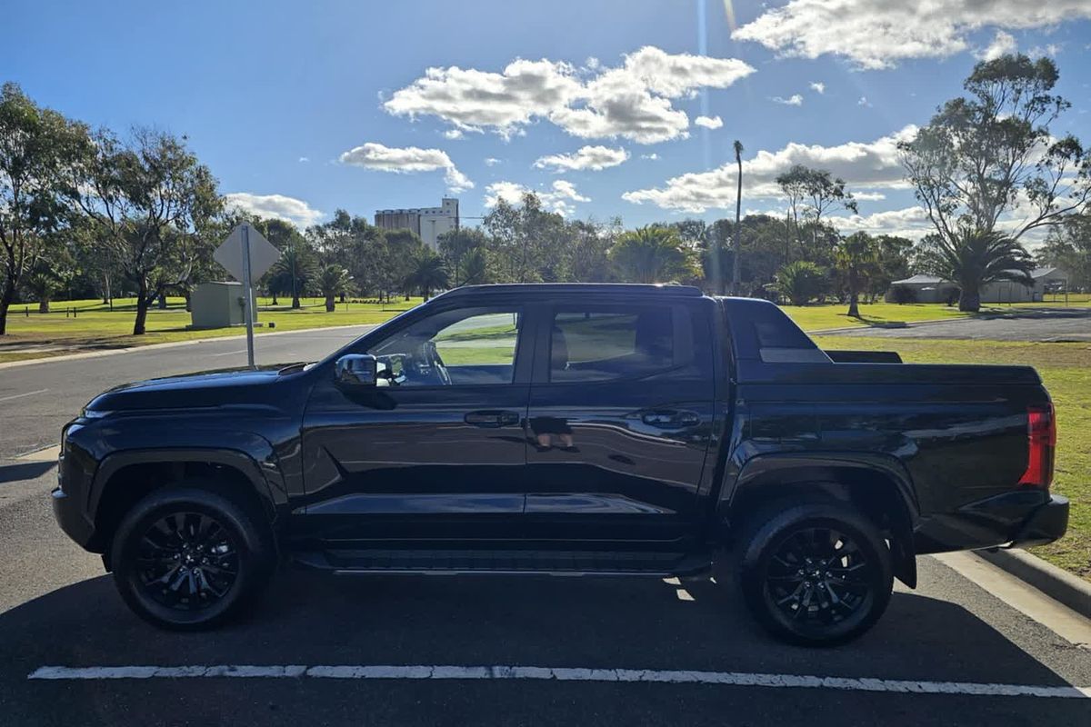 2025 Mitsubishi Triton GSR MV 4X4