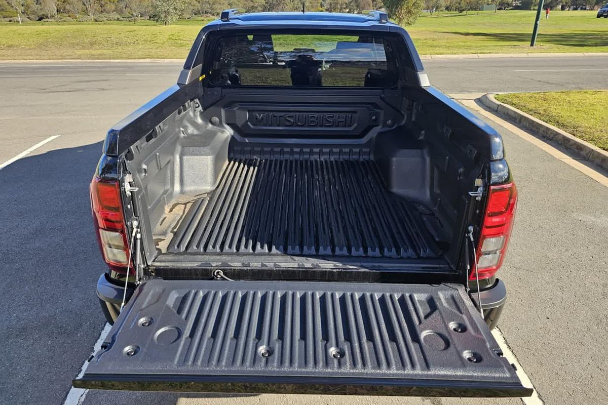 2025 Mitsubishi Triton GSR MV 4X4