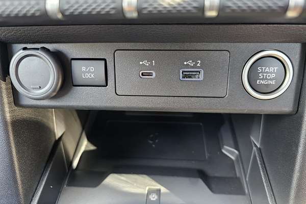 2025 Mitsubishi Triton GSR MV 4X4