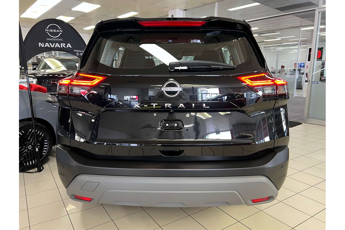 2025 Nissan X-TRAIL ST T33