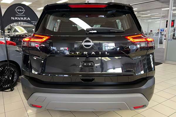 2025 Nissan X-TRAIL ST T33