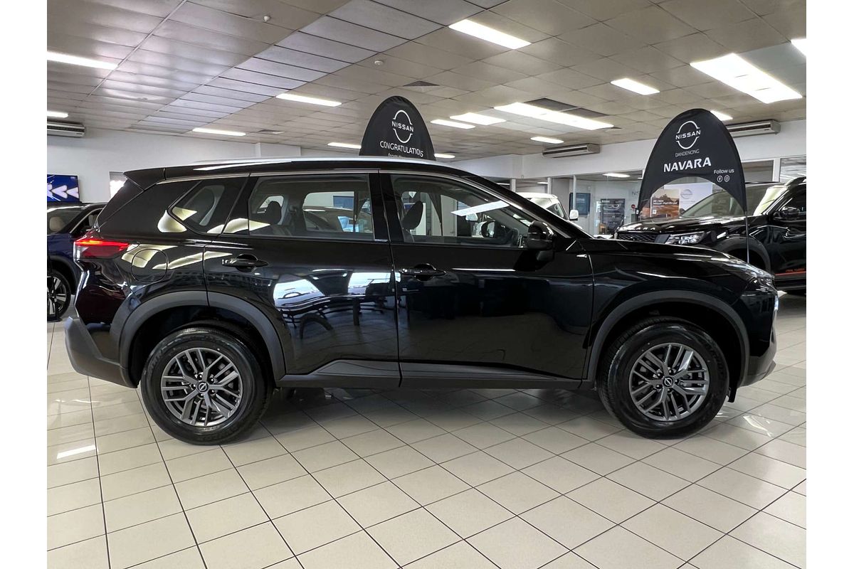 2025 Nissan X-TRAIL ST T33