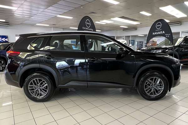 2025 Nissan X-TRAIL ST T33